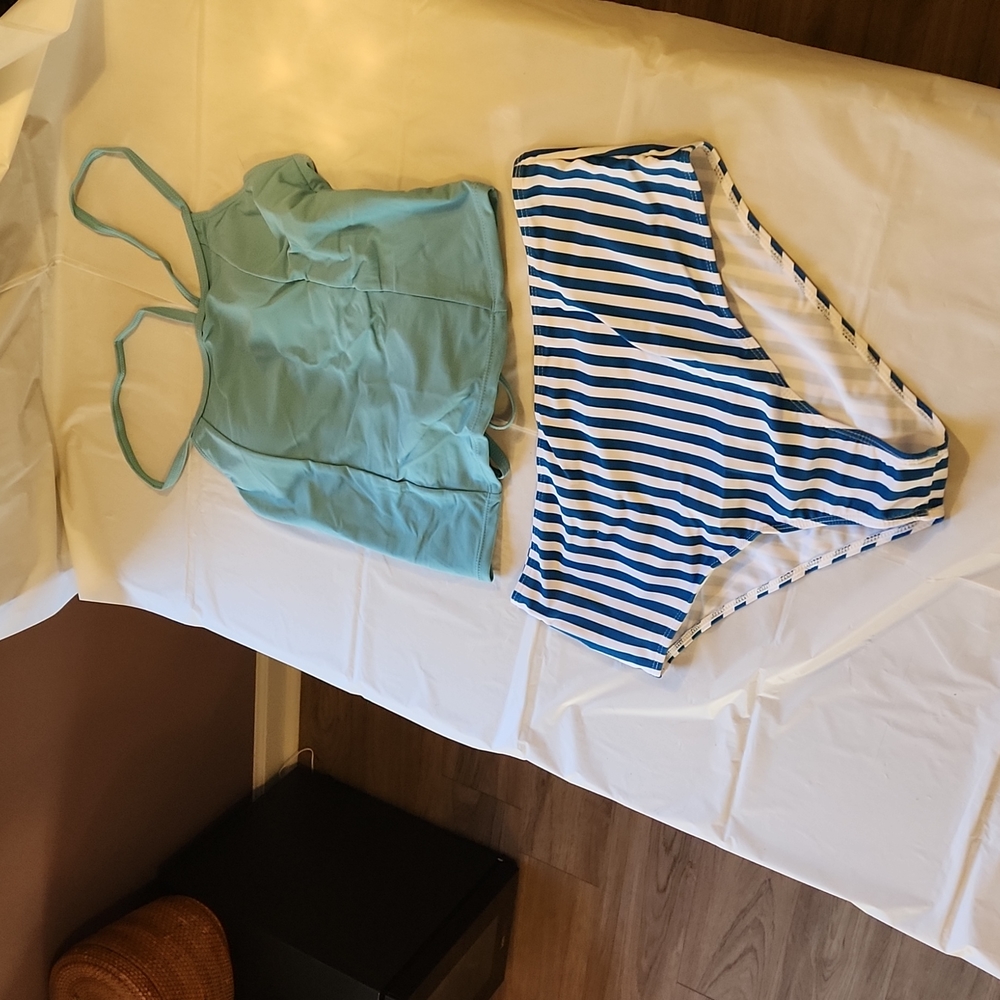 NWT Bathing suit